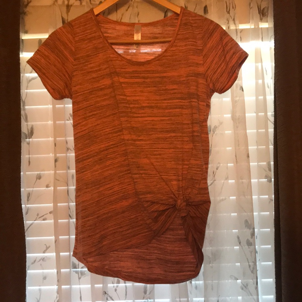 LuLaRoe classic tee